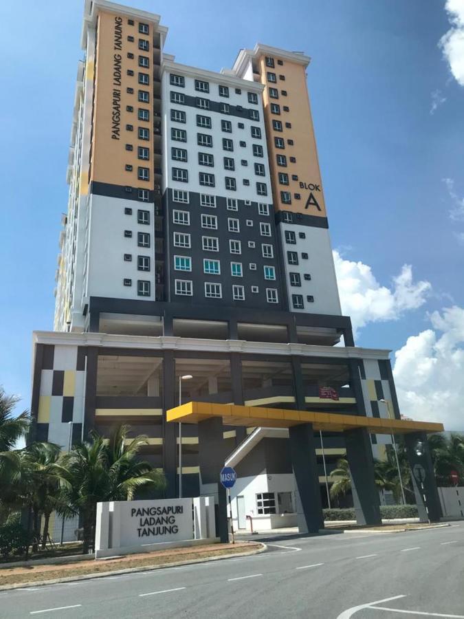 Sunnystay @ Ladang Tanjung Kuala Terengganu Ngoại thất bức ảnh